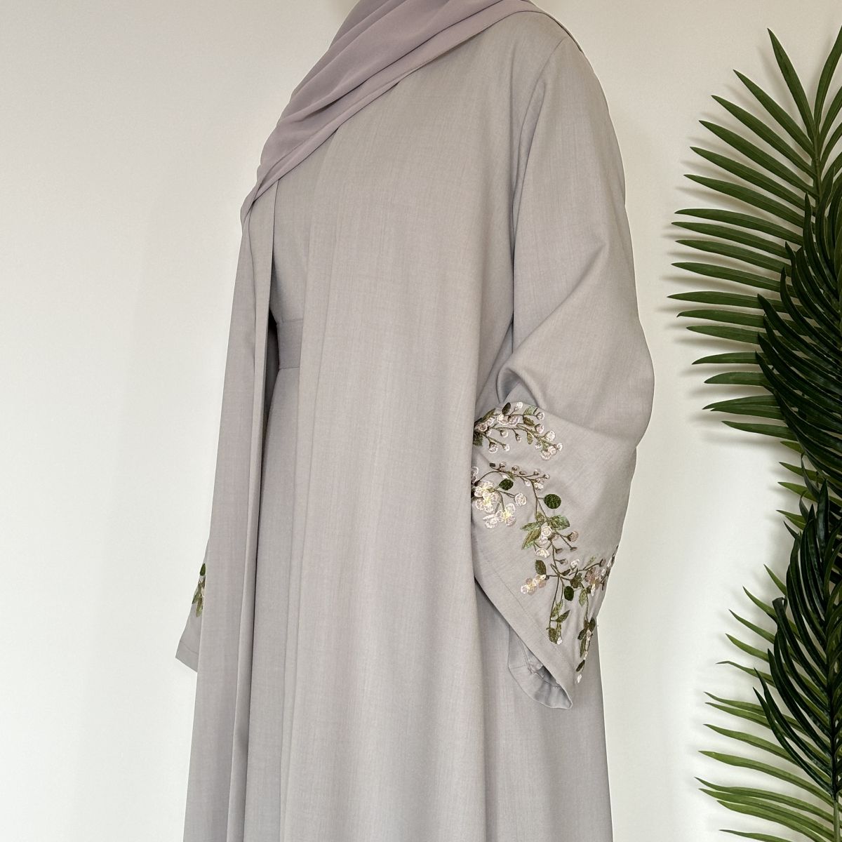Embroidered Linen 4 Piece Abaya Set