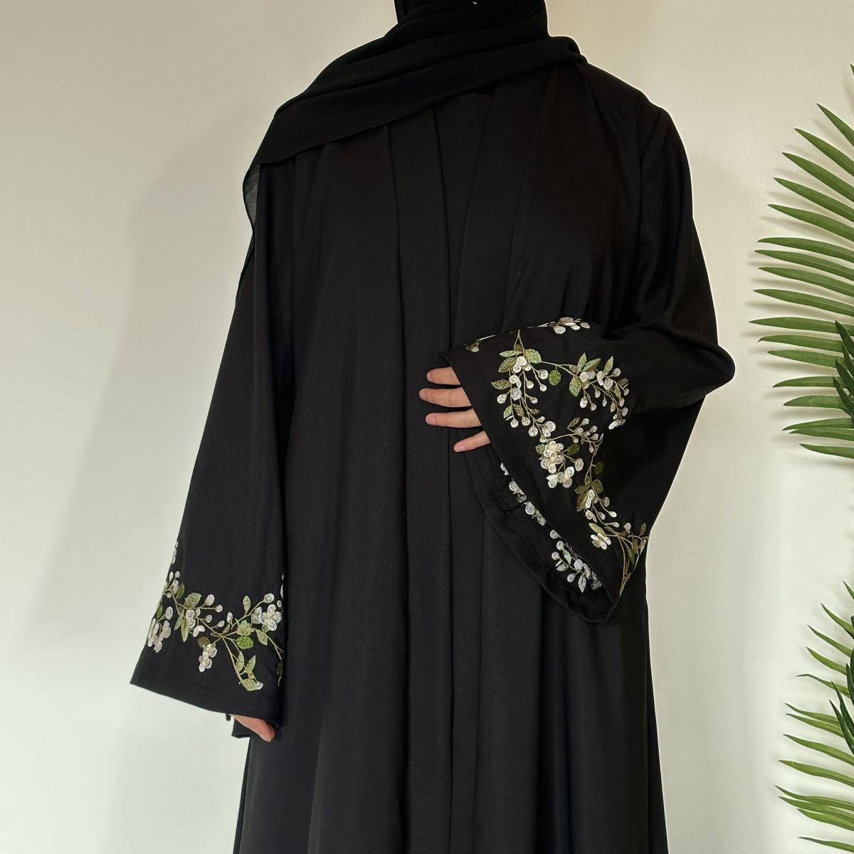 Embroidered Linen 4 Piece Abaya Set